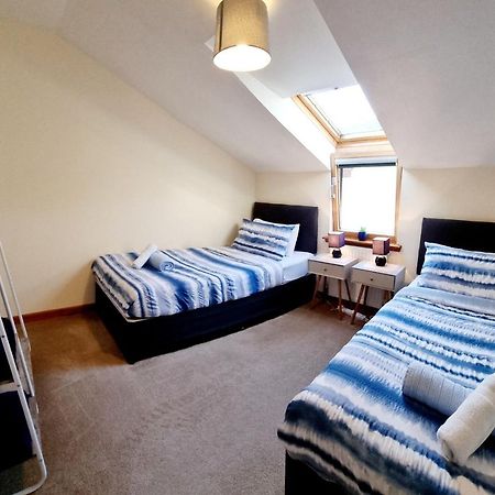 Stylish 2 Bedroom - 2 Miles Inverness City Centre Exterior photo
