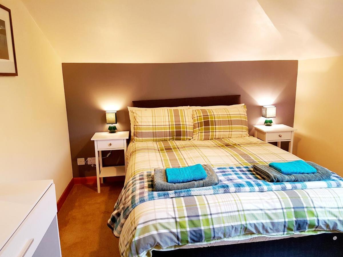Stylish 2 Bedroom - 2 Miles Inverness City Centre Exterior photo