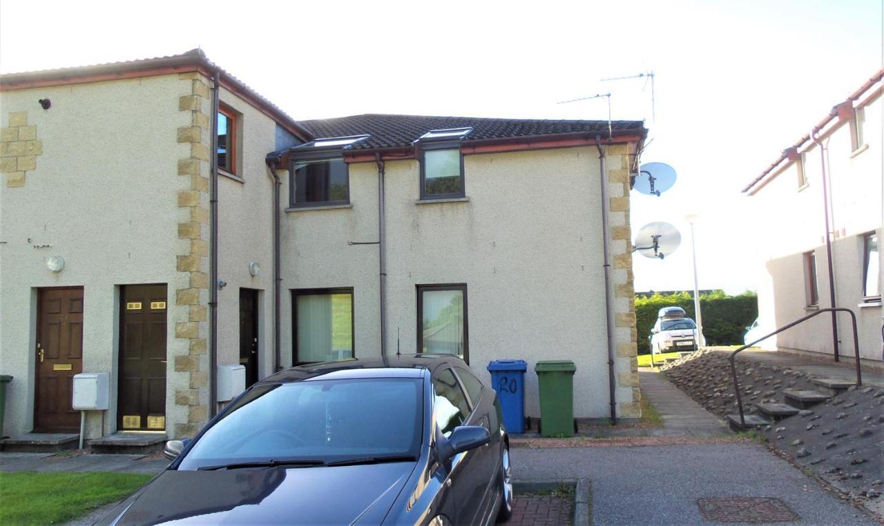 Stylish 2 Bedroom - 2 Miles Inverness City Centre Exterior photo