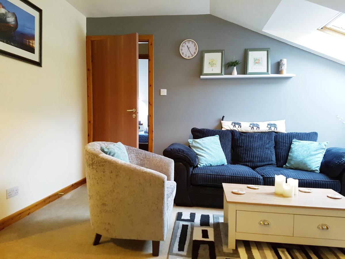 Stylish 2 Bedroom - 2 Miles Inverness City Centre Exterior photo