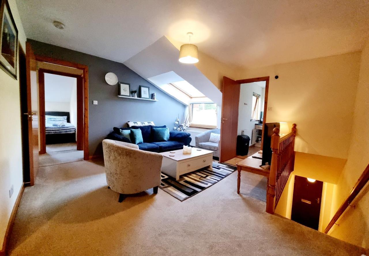 Stylish 2 Bedroom - 2 Miles Inverness City Centre Exterior photo